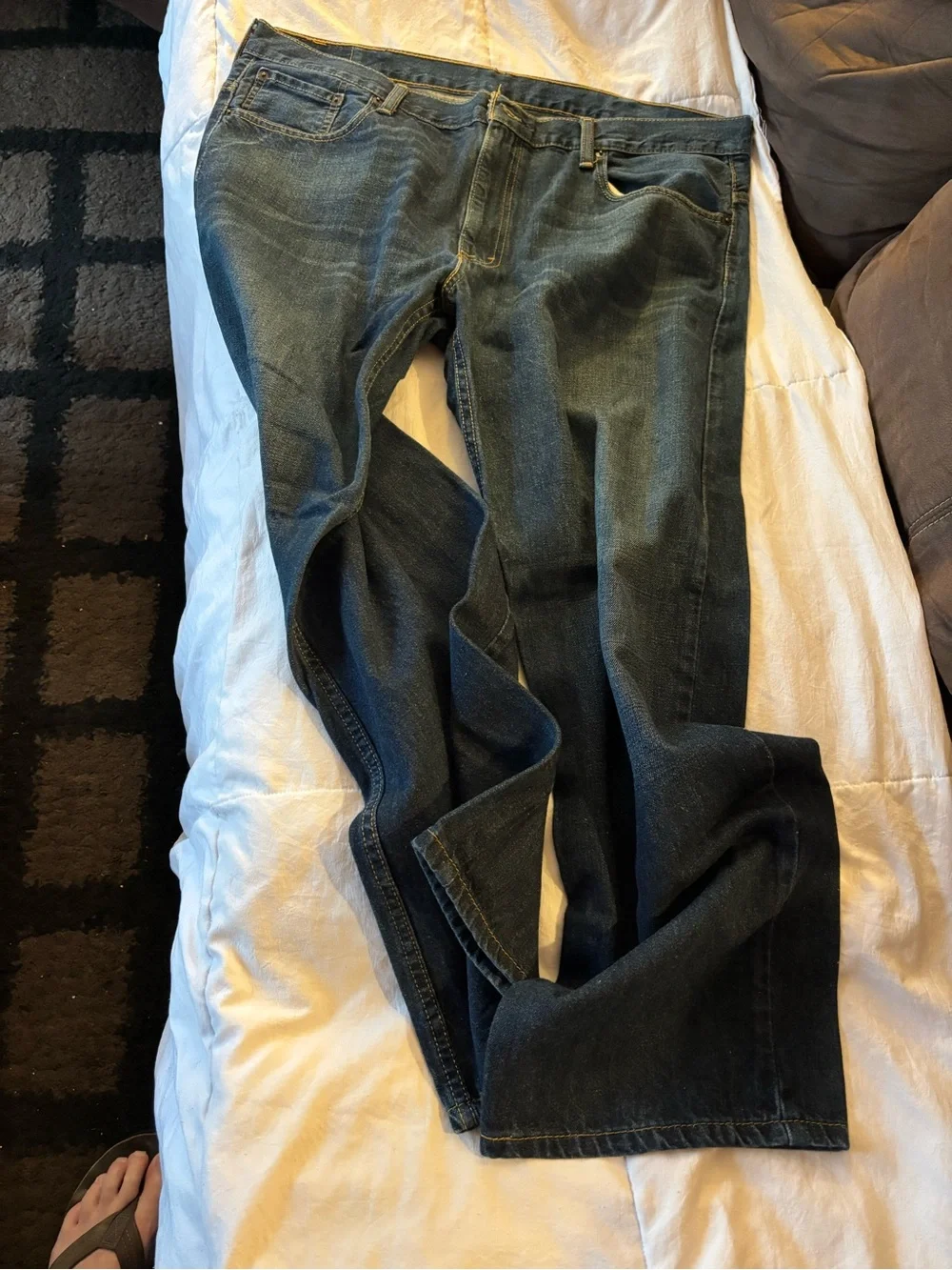 Levis relaxed straight